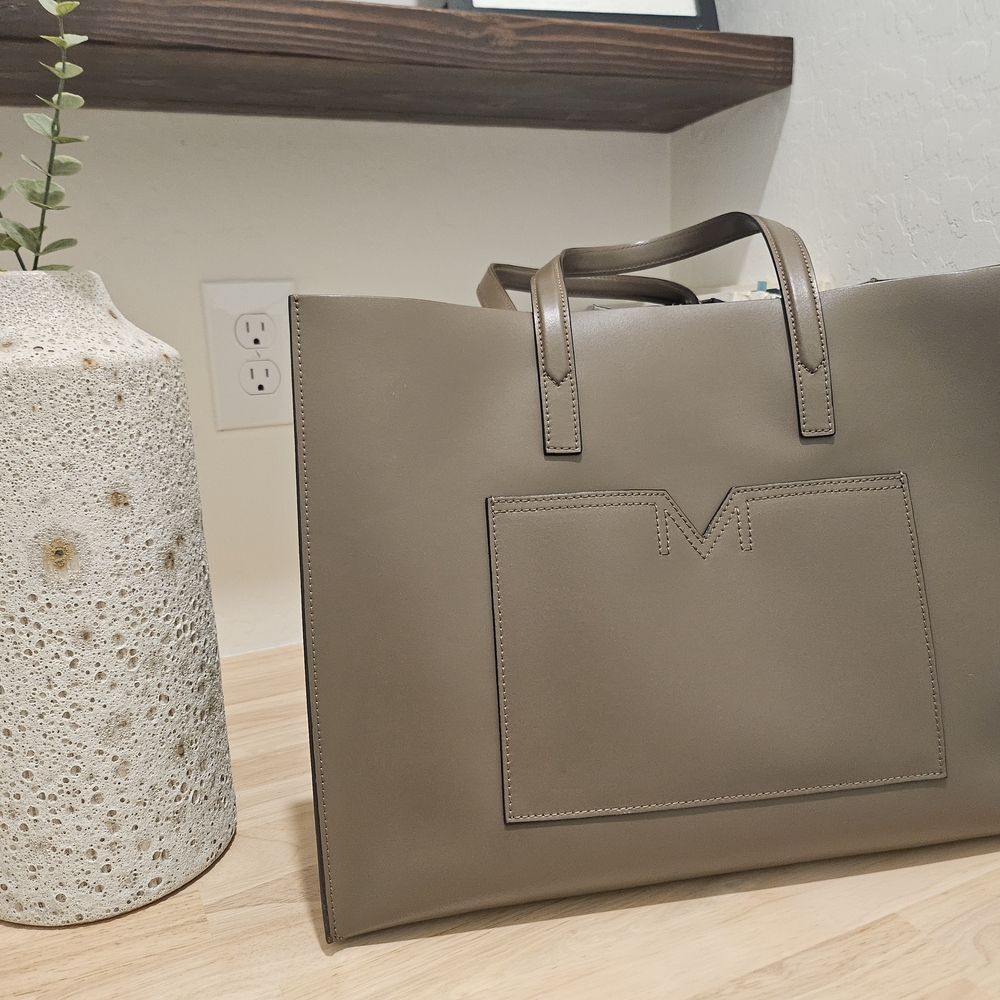 Elegant Tan Italian Leather Women's Tote Bag